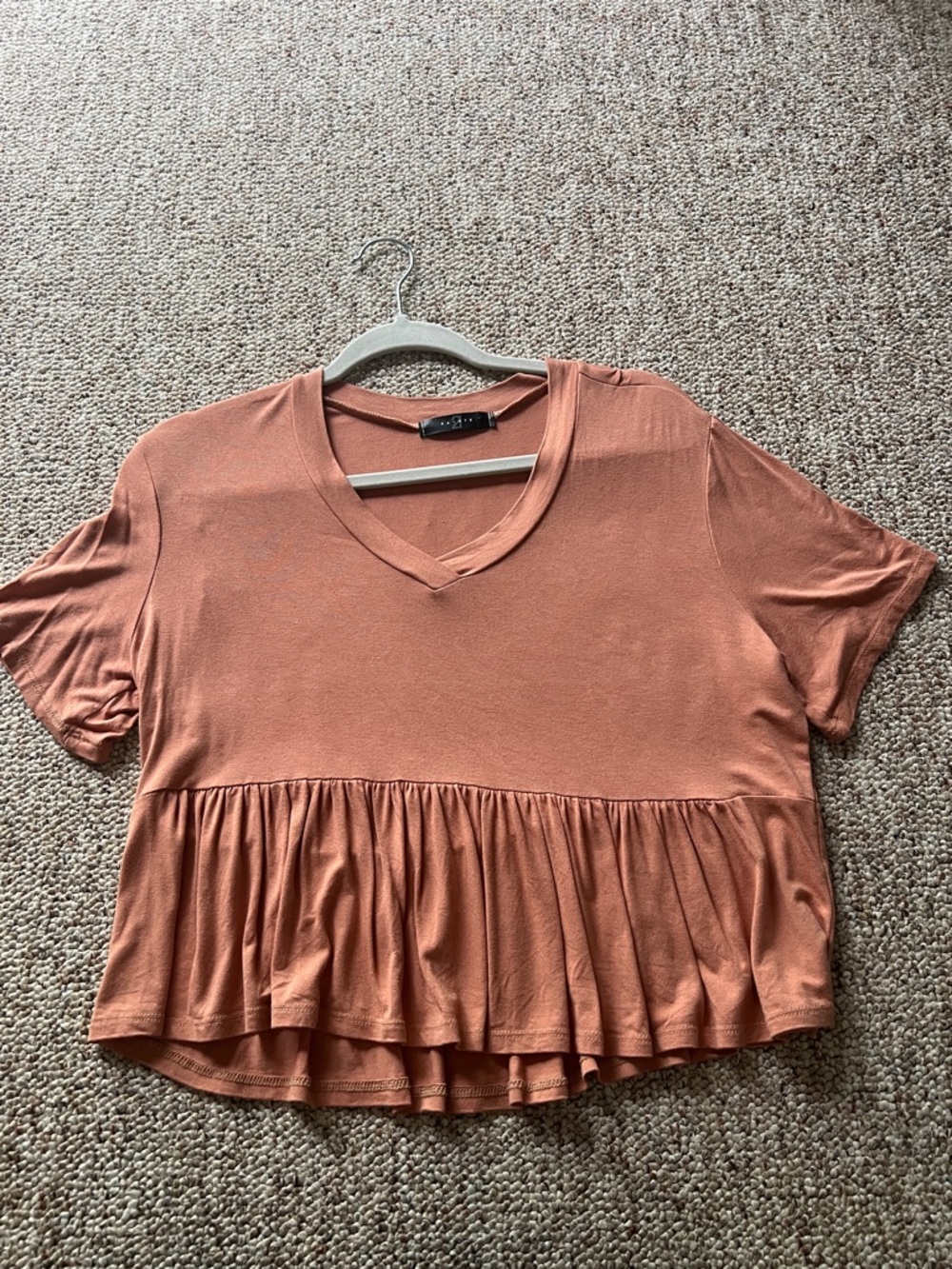 Women's Peplum V-Neck Crop Top in Rust